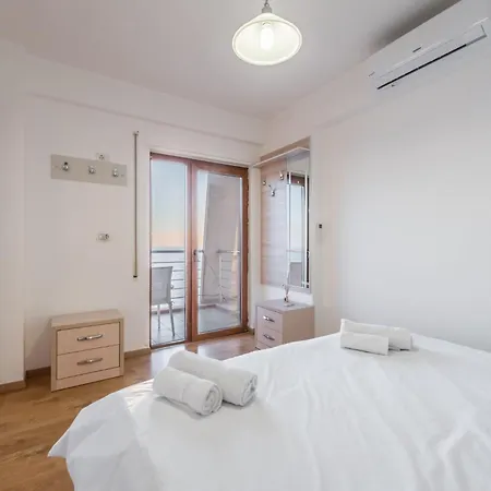 Blue Heaven Beachfront Apartment Durres