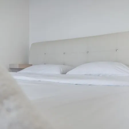 Blue Heaven Beachfront Апартаменты Дуррес