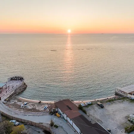Blue Heaven Beachfront * Дуррес